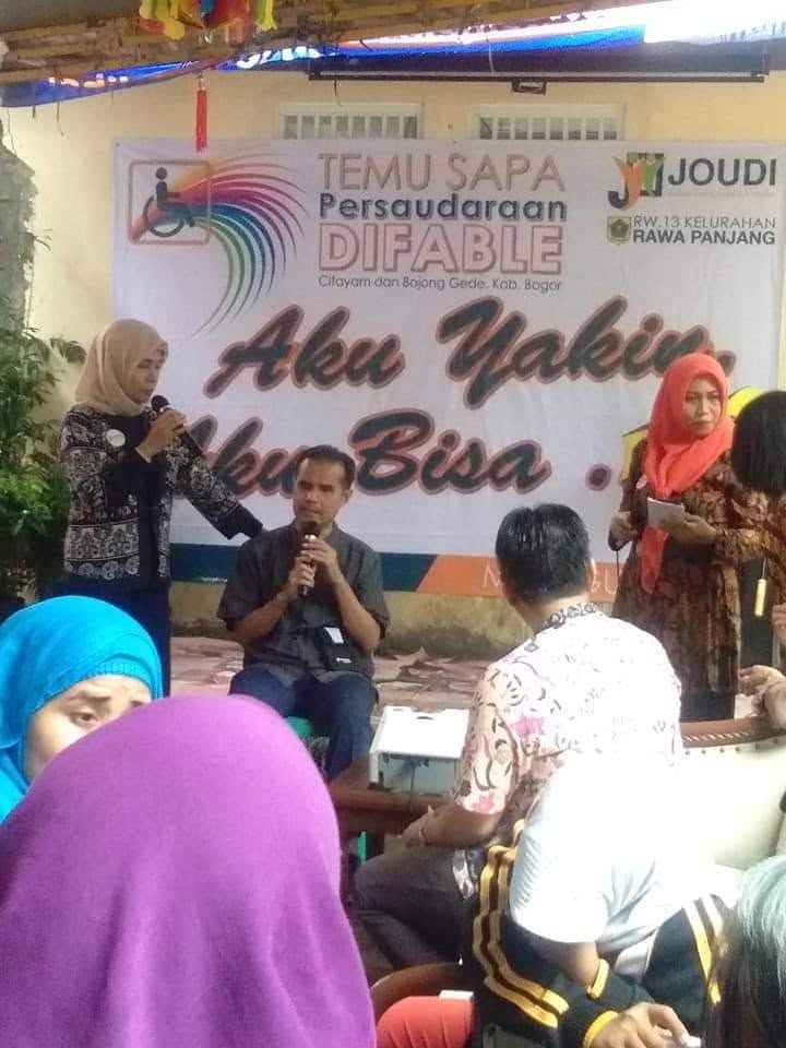 Foto bersama peserta dan panitia